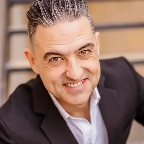 Dan Warburton, law firm growth consultant